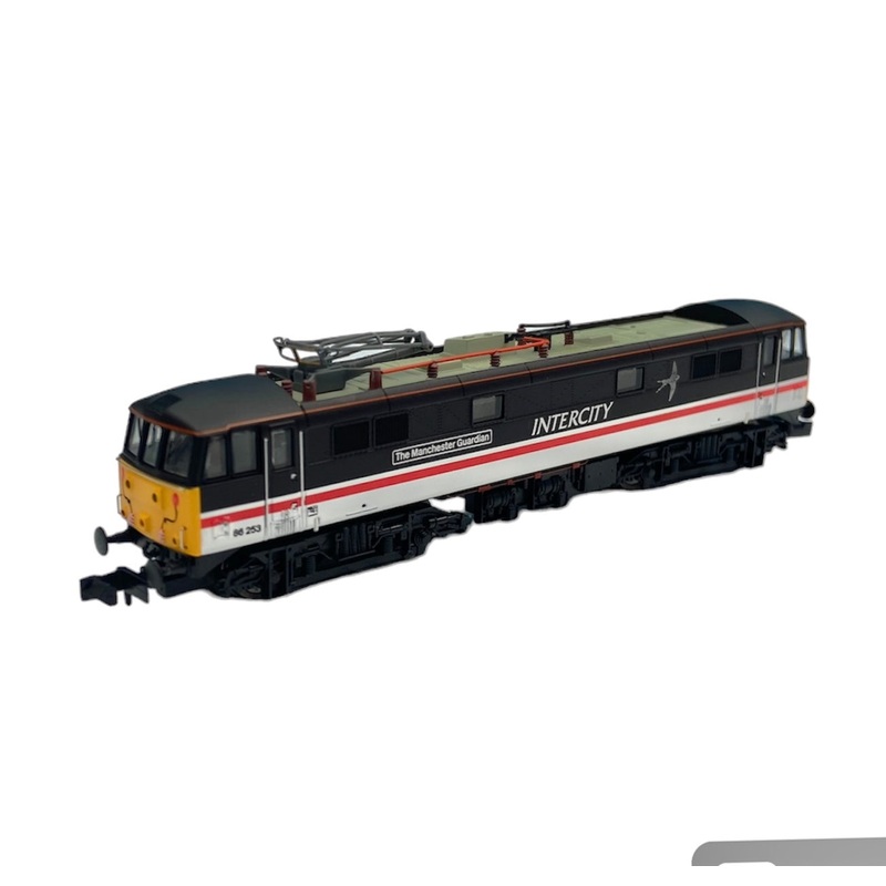 Class 86 The Manchester Guardian 86253 I/C Swallow