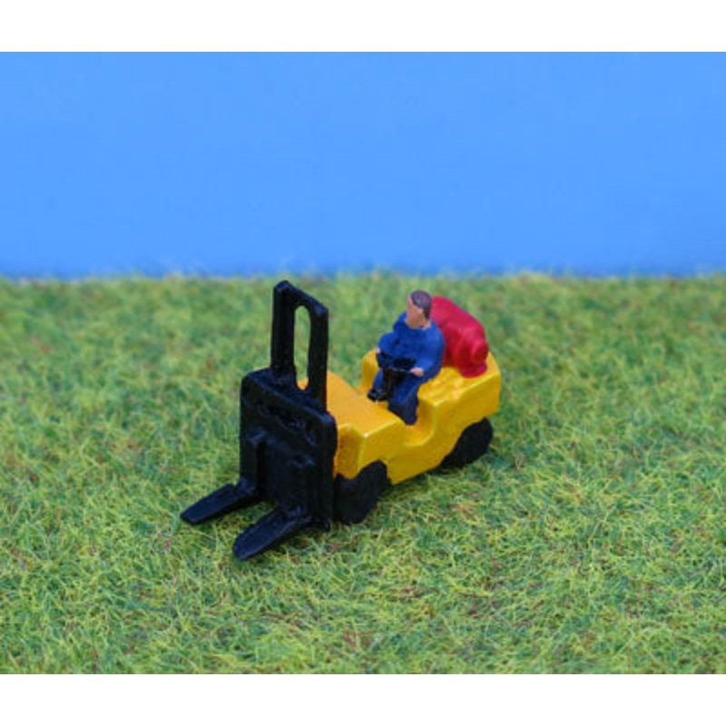 Gas powered fork lift