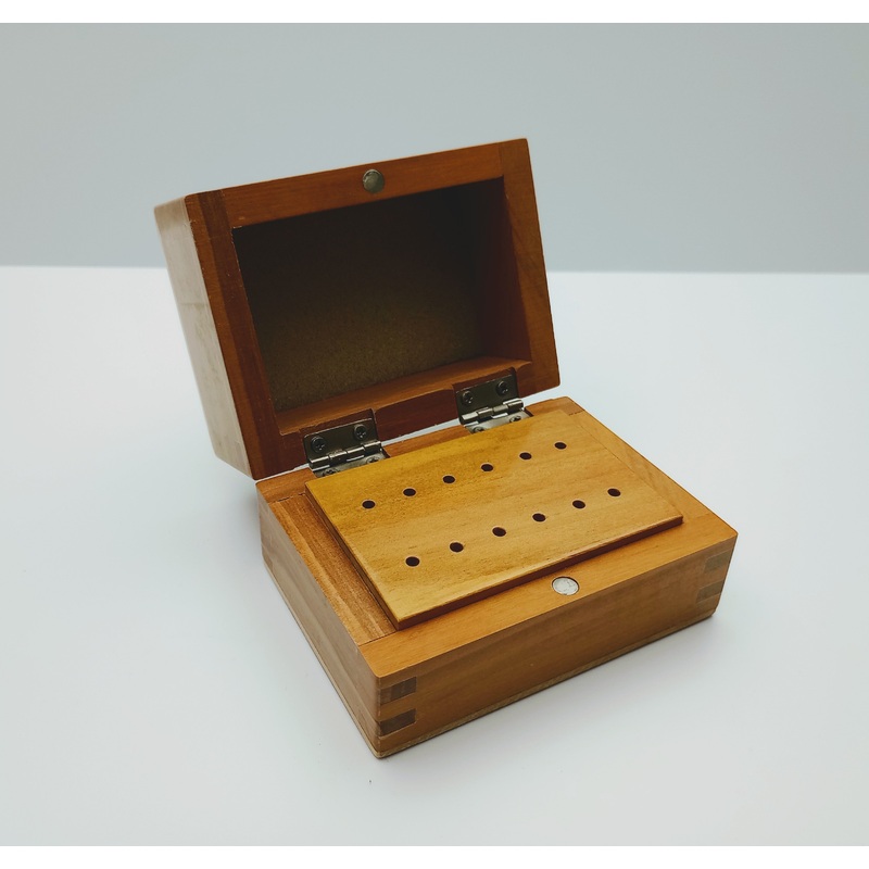 WOODEN BOX FOR 12 TOOLS