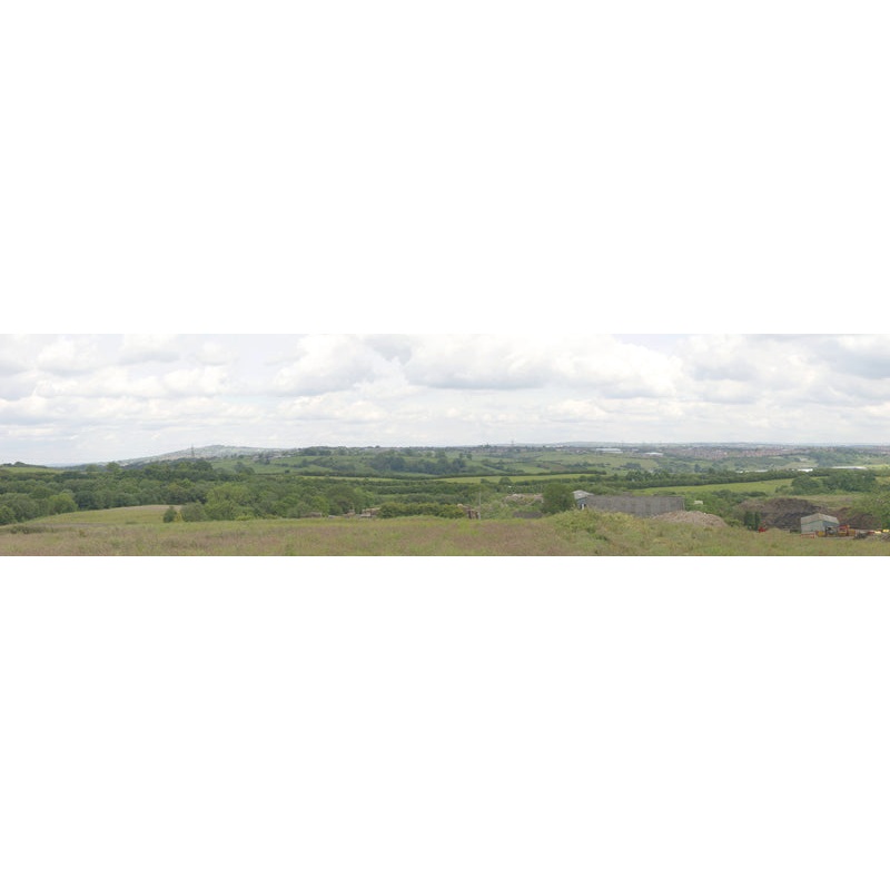 204 DISTANT TOWN 00 15 HIGH BACKSCENE
