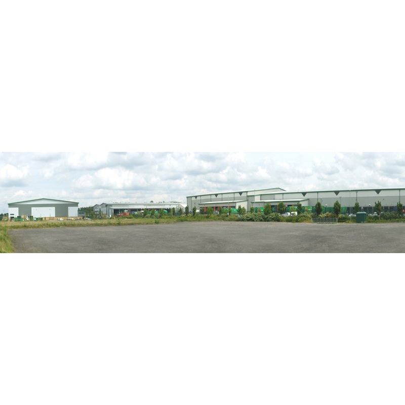 210 DISTRIBUTION DEPOT 00 15 HIGH BACKSCENE