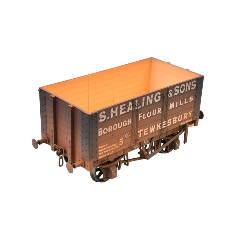7 Plank 9 W/B 2 Door S Healing No 5 weathered