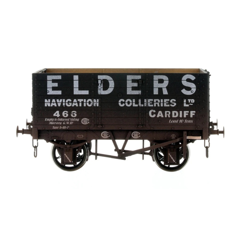 7 Plank 9 W/B Three Door Elders 466 Weathered