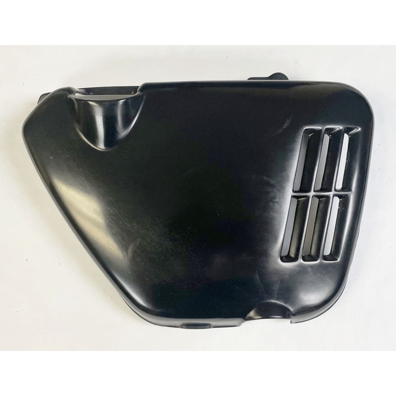 Right Side Stock Type Side Cover ~ CB750K (1969-70)